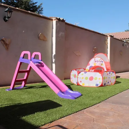 Aire De Pinares Casa de Férias *